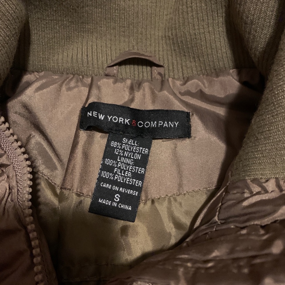 Vest - Picture 4 of 5